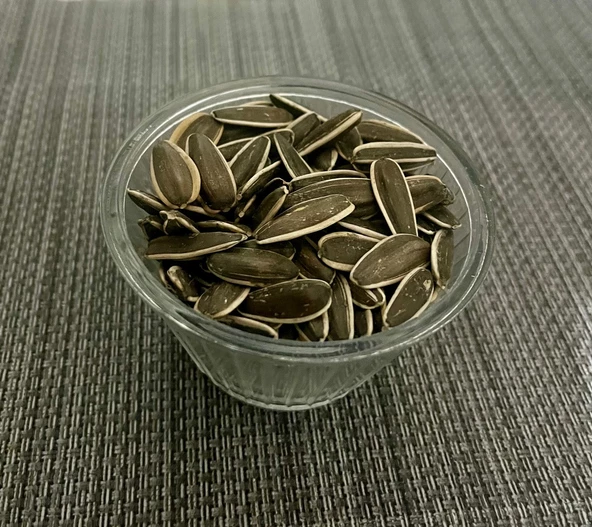 KURUTULMUŞ ÇİĞ AYÇEKİRDEĞİ 1KG - 4