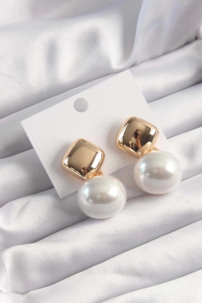 MuI MuI Pirinç Gold Renk İnci Taşlı Kare Küpe