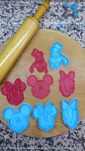 Mickey Mouse Kurabiye Kalıbı ve Şeker Hamuru Seti 4 Adet - 9 CM