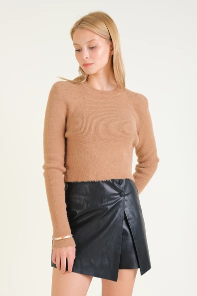 Kadın Sıfır Yaka Tüylü Crop Kazak Camel - 3