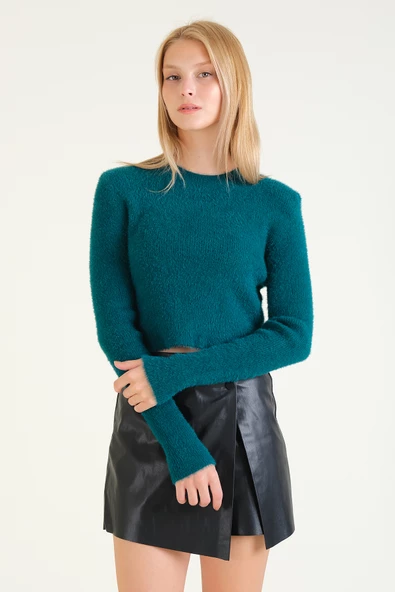 Kadın Sıfır Yaka Tüylü Crop Kazak Zümrüt - Resim 4