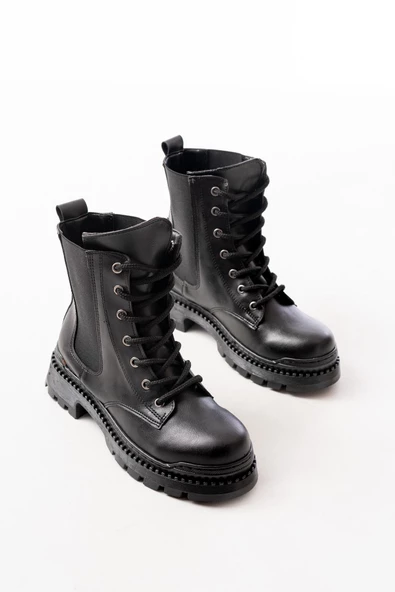 Siyah Düz Topuklu Bağcıklı Lastikli Günlük Kadın KADIN BOT - 5