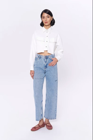 Sırt Düğmeli Nakışlı Crop Gömlek Ekru - Resim 2