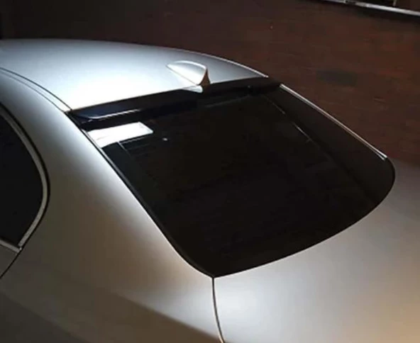 Bmw F36 M4 Cam üstü PianoBlack Spoiler - Resim 3