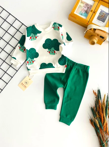 Neşeli Bebekler Brokoli Baskılı Yakadan Düğmeli Mevsmlik Takım Yeşil ürün görseli