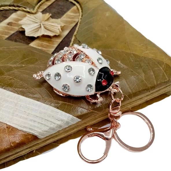 Kristal Taşlı Uğur Böceği Anahtarlık Beyaz No.1 - Resim 3