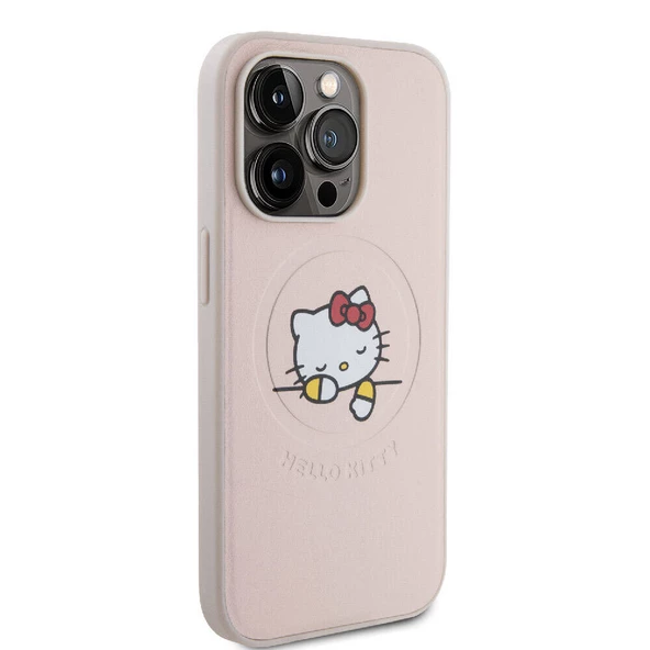 Apple iPhone 15 Pro Kılıf Hello Kitty Orjinal Lisanslı Magsafe Şarj Özellikli Baskı Logolu Uyuyan Kitty Deri Kapak - 6