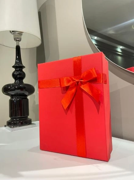 Kolix Küçük Boy Tekli Kırmızı Sert Kaliteli Kurdeleli Hediye Kutusu Damat Gelin Bohça Kutusu 26x20x8 cm - 2