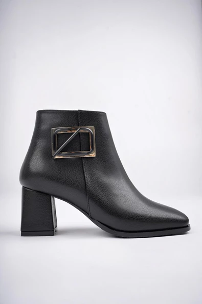 Muggo RUZİC Garantili Küt Burun Toka Detaylı Fermuarlı Kadın Bot