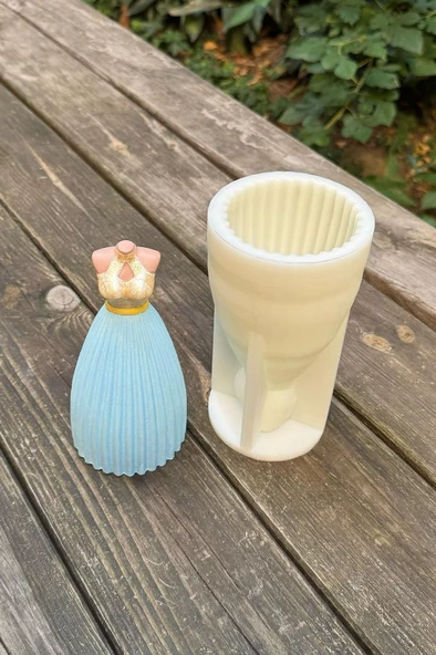 Elbiseli Kadın Silikon Mum Kalıbı - 5