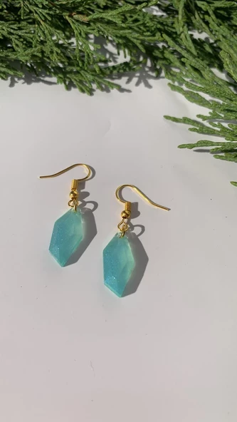 Parlak Mint Yeşili Renkli Gold Aksesuarlı Kristal Şekil Epoksi Küpe El Yapımı Hediyelik - Resim 7