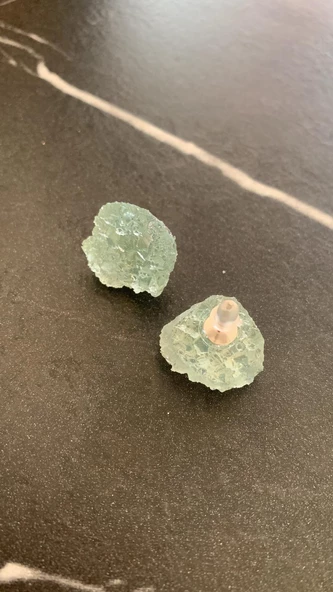 Parlak Su Yeşili Mint Renkli Kristal Şekil Gümüş Aksesuarlı Epoksi Küpe El Yapımı Hediyelik - Resim 6