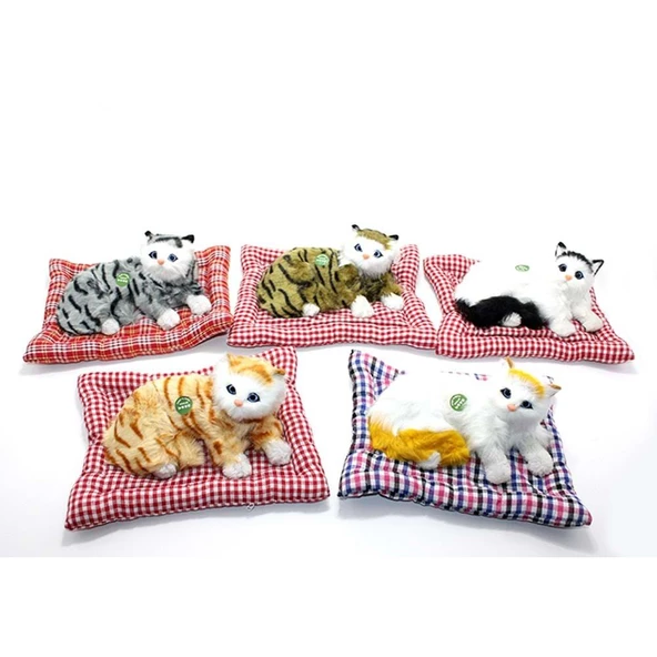 Yastıkta Uzanan Ses Çıkaran Kedi Peluş ürün görseli 1