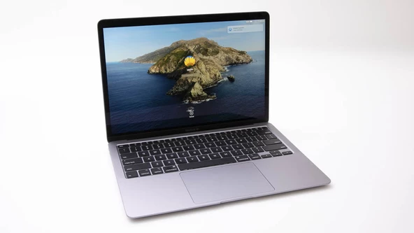 Apple MacBook Air A2179 EMC 3302 Intel Core i5 13.3" 8 GB RAM 250 GB SSD MacOS Notebook