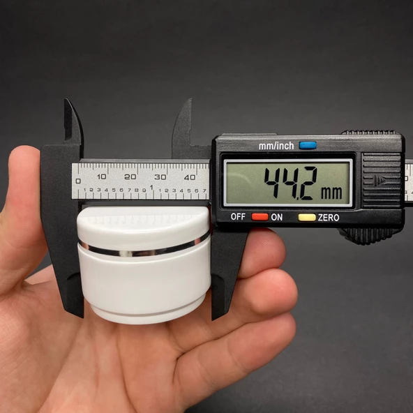 25 Ml Kapaklı Gümüş Yaldızlı Beyaz Krem Kavanozu , 25 Cc Boş Plastik Krem Kutusu x 10 Adet - 3