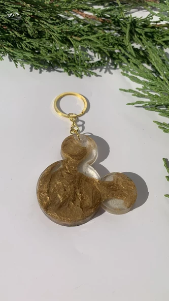 Şeffaf İçinde Gold Süslemeli Mickey Mouse Anahtarlık Gold Aksesuarlı El Yapımı Epoksi Hediyelik ürün görseli