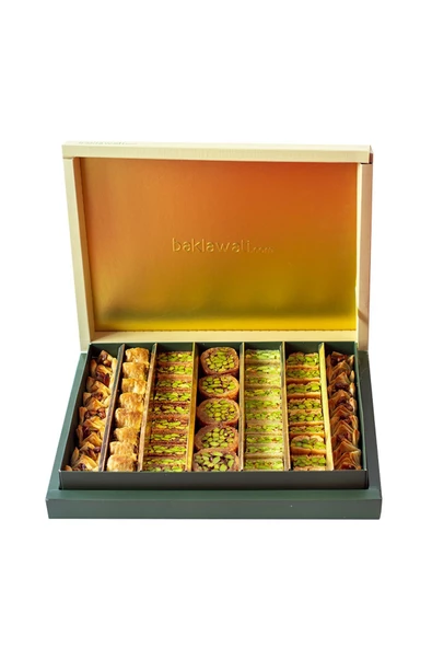 Karışık Fıstık Ve Kajulu Tatlı Kutusu (800 G)