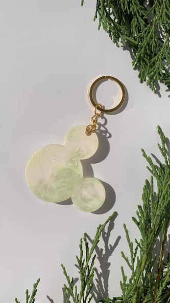 Beyaz Sarı Ebruli Renkli Gold Aksesuarlı Mickey Mouse Epoksi Anahtarlık El Yapımı Hediyelik ürün görseli
