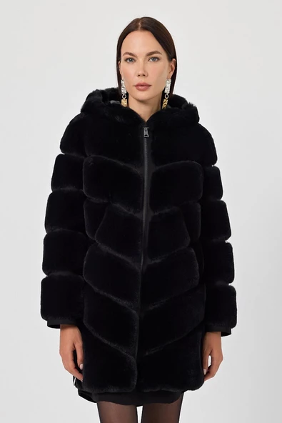 Martina Siyah Tüylü Mont