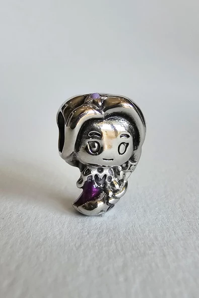 ÇELİK CHARM ÖRGÜ SAÇLI KIZ