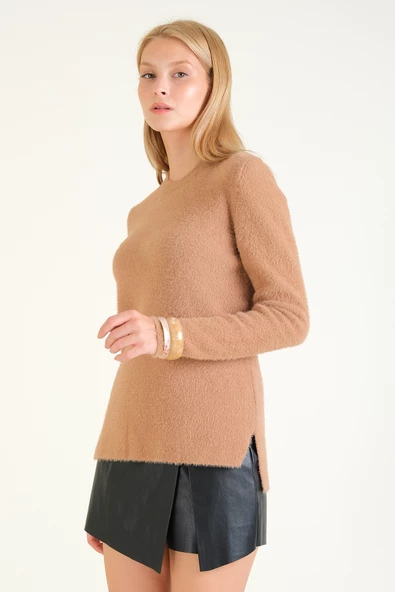 Kadın Sıfır Yaka Tüylü Triko Kazak Camel - 4