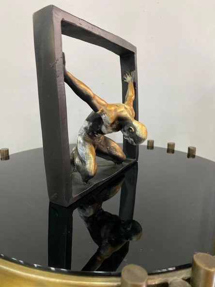 Tutsak Adam heykeli Soyut Düşünce Tuzağı Tasarım Heykel ( aşırı düşünen heykel mücadele figürü biblo ) - 2