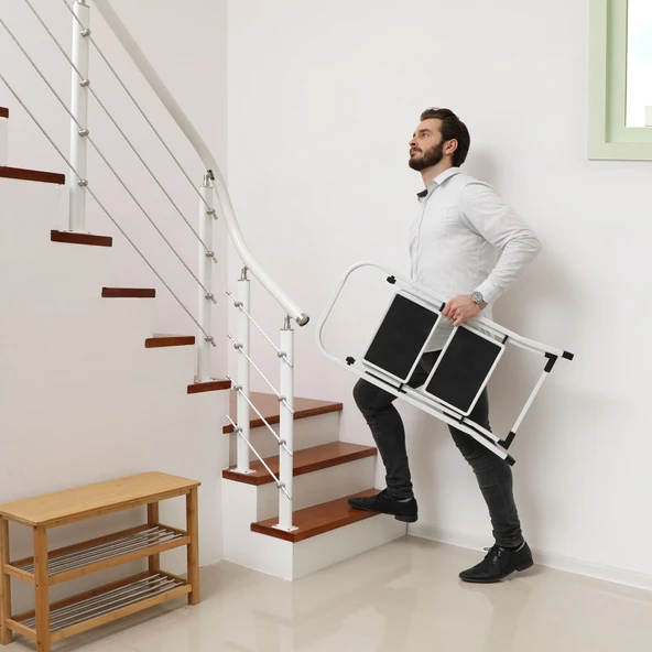 Songmics GSL12WT 2 Basamaklı Katlanır Basamaklı Merdiven, Katlanır Bölüm, Güvenlik Kilitleme Mekanizması, Saklaması Kolay, Yük Kapasitesi 150 kg, TÜV Rheinland tarafından test edilmiş EN14183 - 5