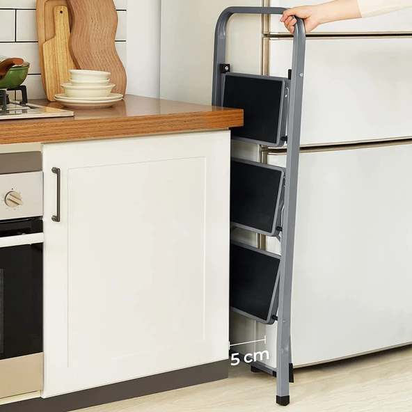 SONGMICS 3 Basamaklı Merdiven, Katlanır Merdiven, Kaymaz Lastikle Kaplı 20 cm Genişliğinde Basamaklar, Lastik Ayaklar, Küpeşte, Max. Statik Yük 150 kg, Çelik, Gri ve Siyah GSL003GY01 - 4