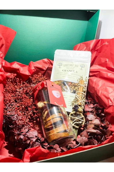 GURUYEMİŞ BOX İçinde Mutluluk Var Sevgili Doğum Günü Hediye Kutusu Seti Çelenk Granola Kokteyl Kiti Tütsü - 2