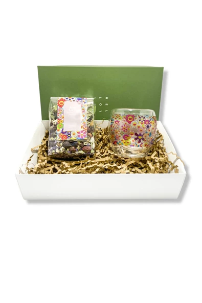GURUYEMİŞ BOX Takashı Murakamı Theme Pop Art Çay Sever Paketi- Kış Çayı-çift Camlı Kupa Bardak Hediye Kutusu - 4