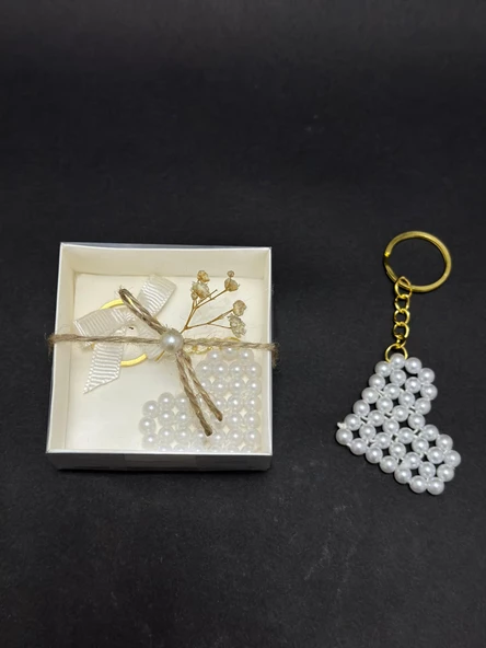 Hediyelik Kalpli İnci Anahtarlık Kutuda Süslü  Adet - 3