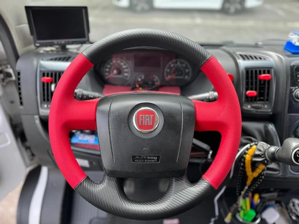 Fiat Ducato Araca Özel Dikmeli Direksiyon Kılıfı 2012-2020 (KIRMIZI KARBON) ürün görseli