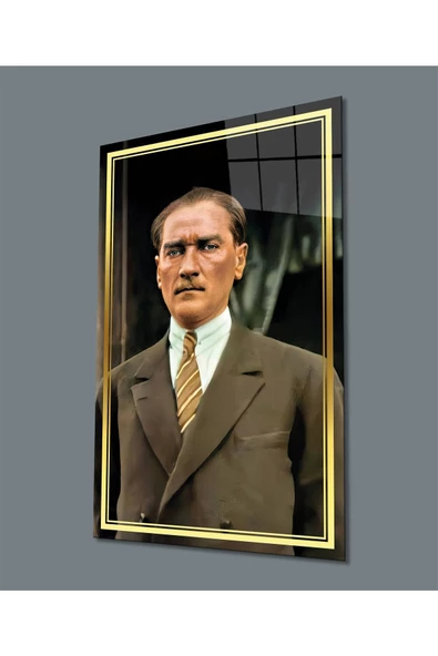 AlpiLeo Gold Şerit Takım Elbiseli Atatürk Alp Özel Cam Tablo, Uv Baskılı Ve Temperli, Hediyelik ürün görseli 1