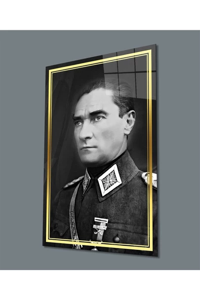 AlpiLeo Gold Şerit Siyah Beyaz Atatürk Üniformalı Alp Özel Cam Tablo ürün görseli 1