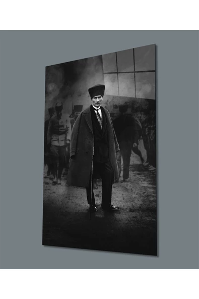AlpiLeo Siyah Beyaz Pardesülü Atatürk Alp Özel Cam Tablo ürün görseli 1