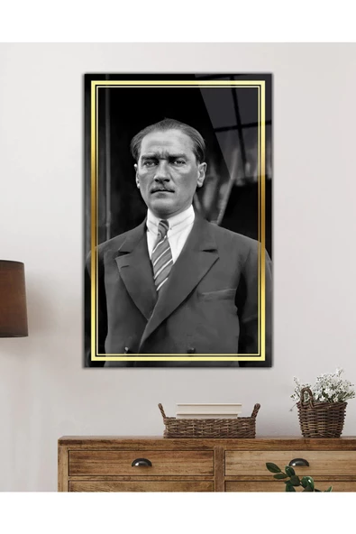 AlpiLeo Gold Şerit Siyah Beyaz Takım Elbiseli Atatürk Alp Özel Cam Tablo - Resim 2