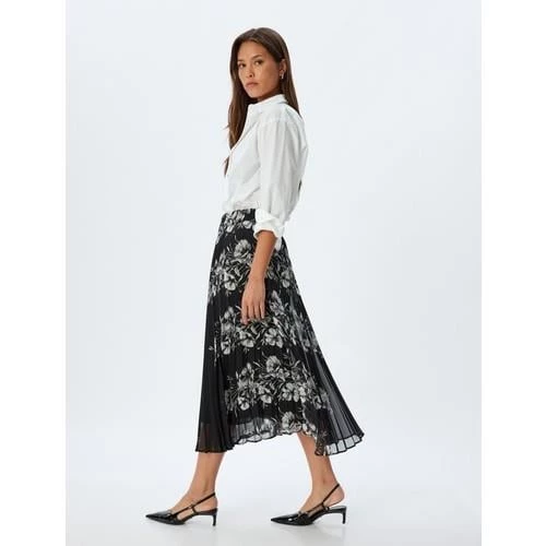 SKIRTS
