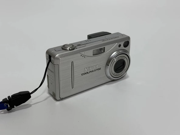 Nikon Coolpix 3700 Kompakt Dijital Fotoğraf Makinesi 2.El