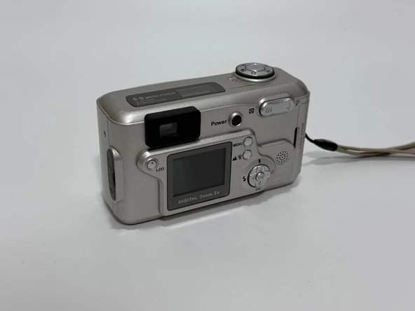 Medion MD 2998 5MP Kompakt Dijital Fotoğraf Makinesi 2.El - 3