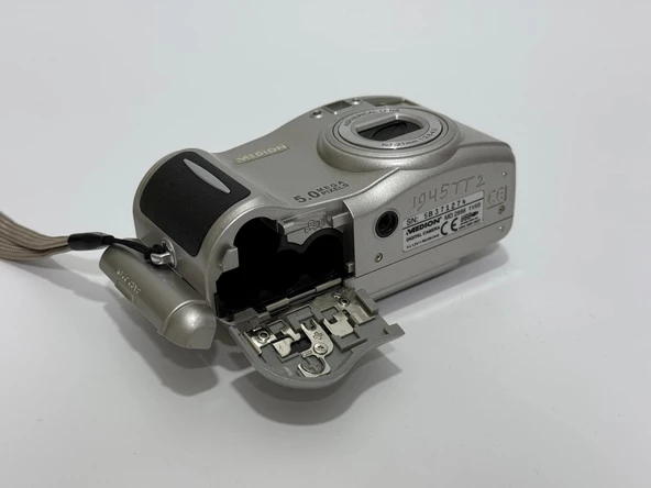 Medion MD 2998 5MP Kompakt Dijital Fotoğraf Makinesi 2.El - 6