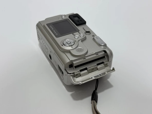 Medion MD 2998 5MP Kompakt Dijital Fotoğraf Makinesi 2.El - 7