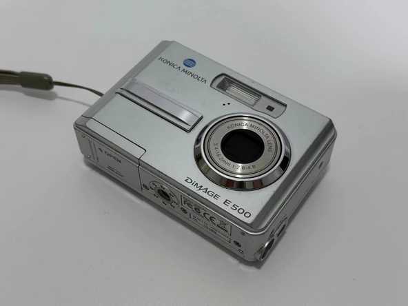 Konica Minolta Dimage E 500 5MP Kompakt Dijital Fotoğraf Makinesi 2.El - 7