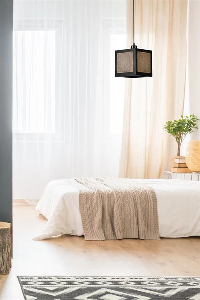 Lumexx KUMSAL TEKLİ SİYAH HASIR SARKIT ürün görseli