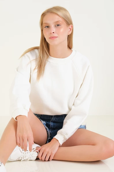 Kadın 3 İp Şardonlu Sıfır Yaka Oversize Sweatshirt Ekru