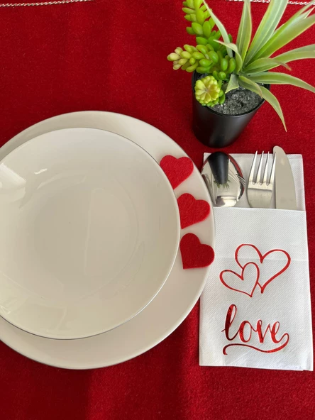 Kırmızı Yaldızlı Beyaz Cepli Aır Touch Kalpli Love Yazılı Peçete 12 Adet 40x40 - 1