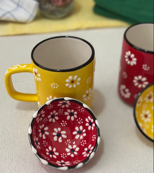 Papatya İşlemeli 2 li Çay Kahve Kupa ve 2 adet Lokumluk Kase Sarı/Kırmızı - 2