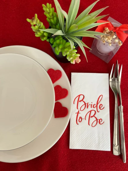 Kırmızı Yaldızlı Beyaz Bride To Be Peçete 16 lı