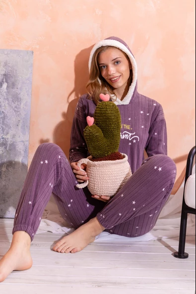 Kapüşonlu  Kışlık Kadın Peluş Polar Pijama Takımı - Yeni Yıl Pijaması - 12