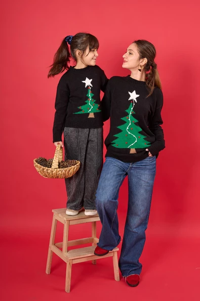 Peraluna Happy Times Çam Ağacı Desenli Unisex Yılbaşı Kazağı - Siyah/Yeşil - 10