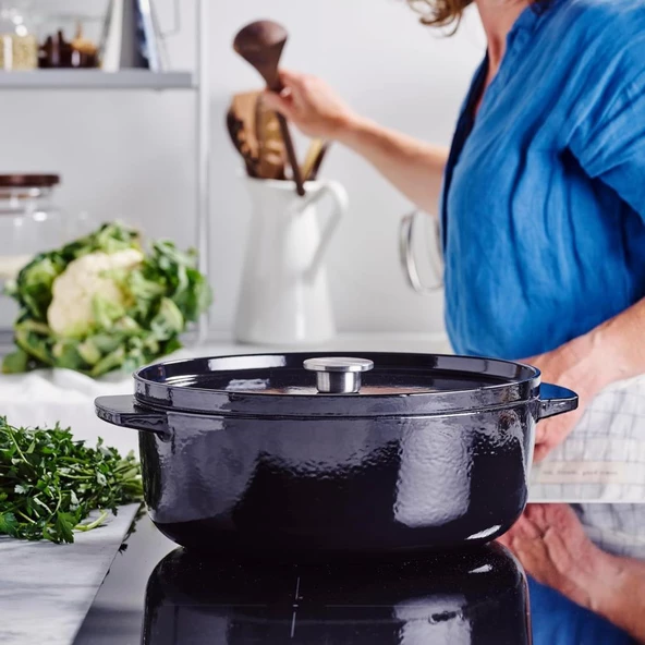 KitchenAid CC006064-001 5.6 Litre 30 cm. Oval Döküm Demir Tencere - Siyah - 4